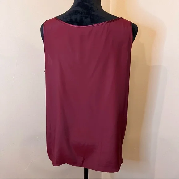 Liz Baker Burgundy Sleeveless Blouse - Picture 6 of 6